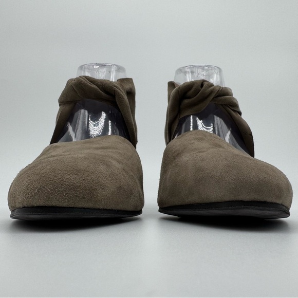 Eileen Fisher Taupe Suede Heeled Shoes - Picture 2 of 13